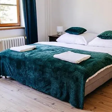 Myslivna Mukarov Guest house *