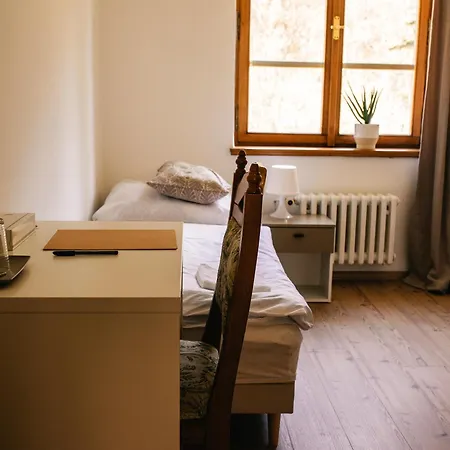 Myslivna Mukarov Guest house *
